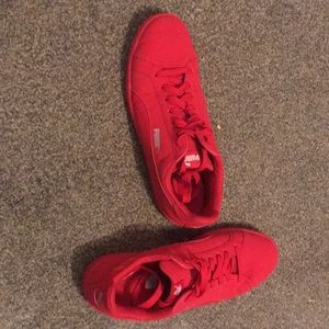 red puma shoes